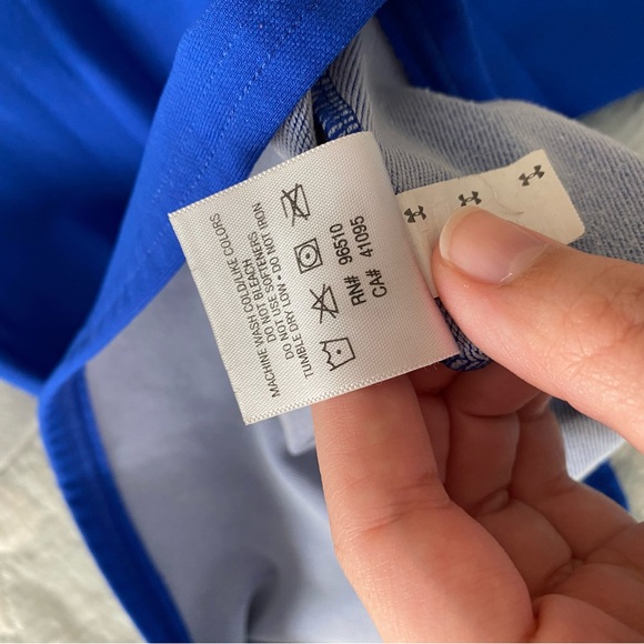 Men’s Under Armour athletic blue turtleneck layer long sleeve - Picture 4 of 7